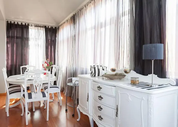 - Listening The Waves Moledo